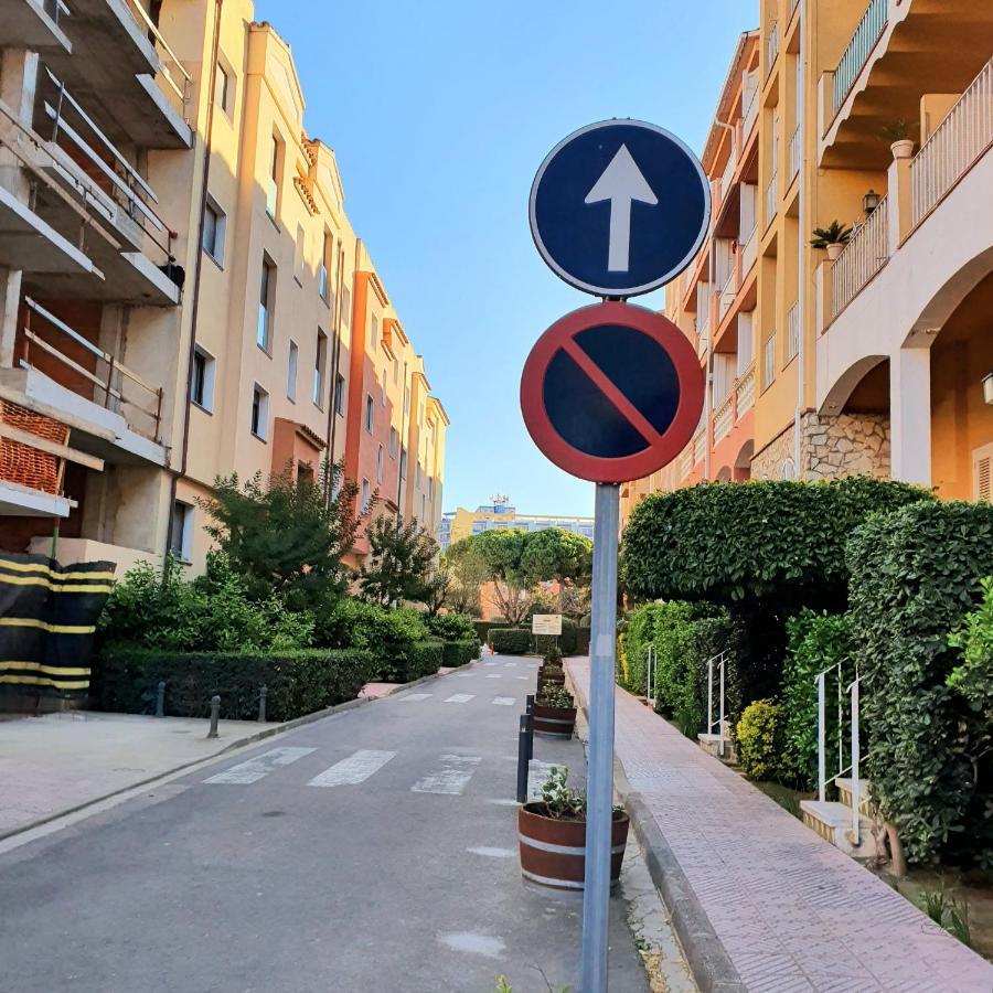 Leroy Apartment Empuriabrava Dış mekan fotoğraf